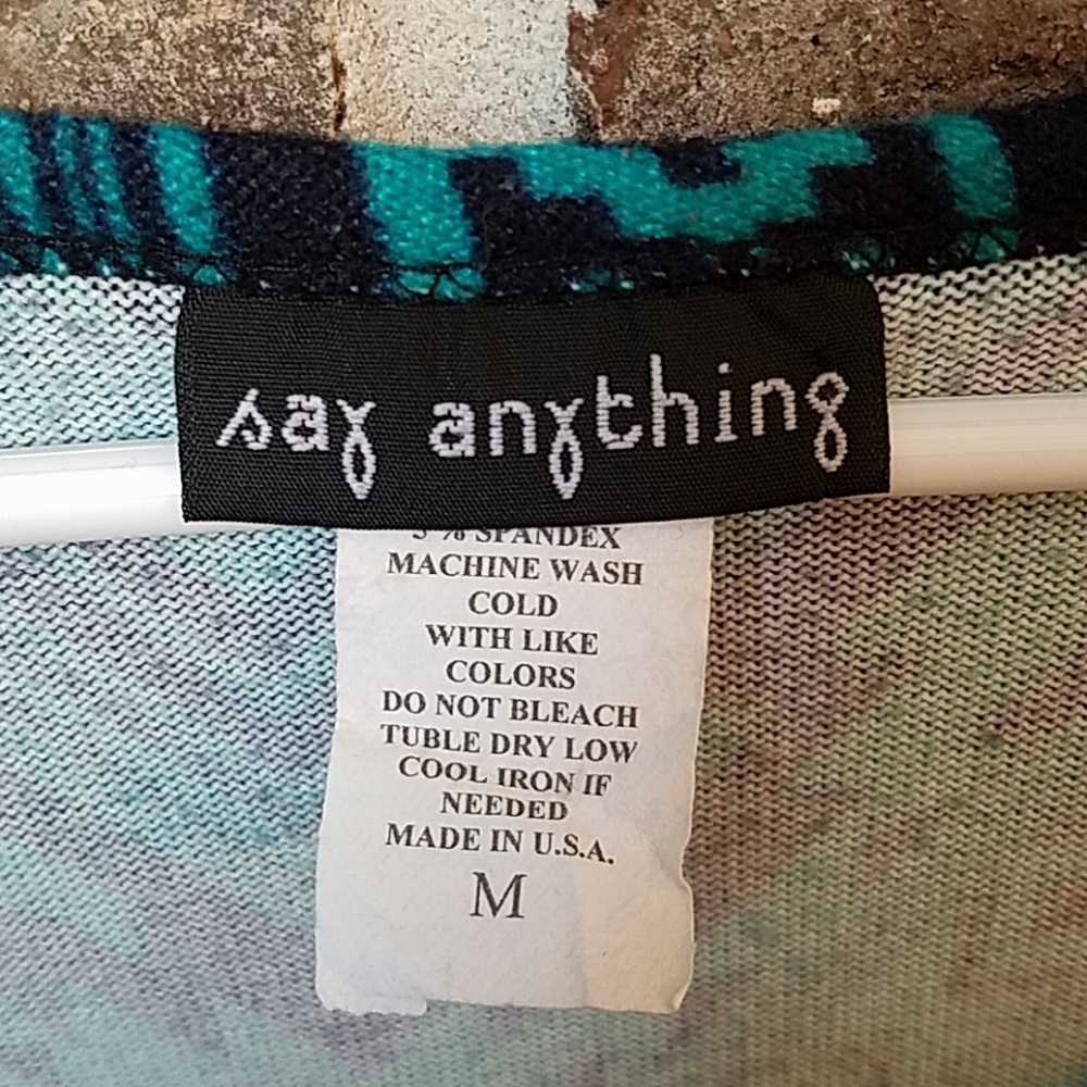 🎪❤Say Anything Aztec Design Top - Picture 2 of 4